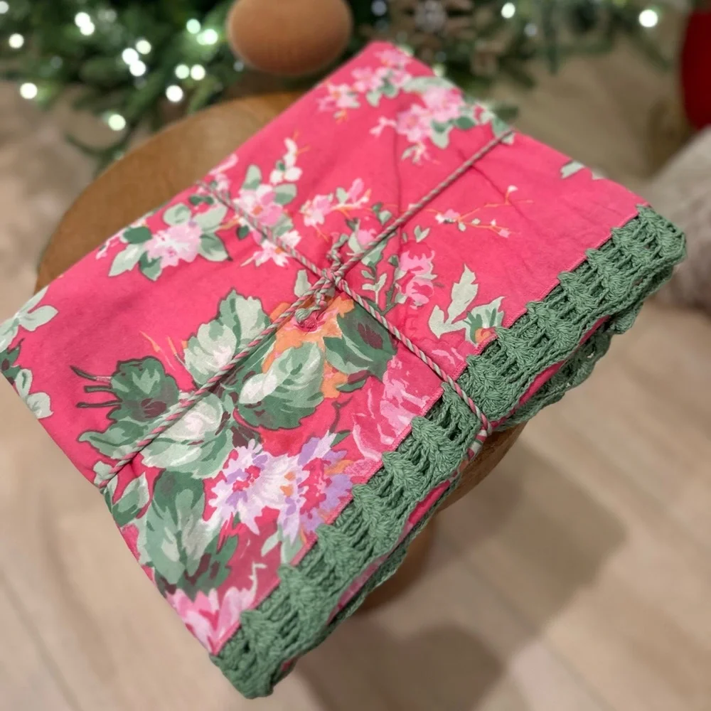 April Cornell spring Cottage rose table cover cloth 60 X 60 embroidered green